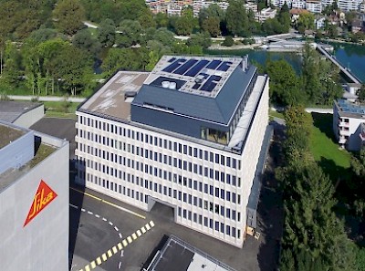 SIKA Tüffenwies, Zürich, Flachdach, Steildach, Spenglerarbeit und Photovoltaikanlage